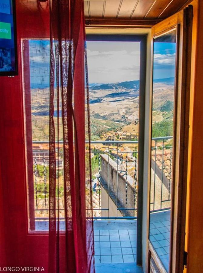 B&B Al Centro Storico Troina Bagian luar foto